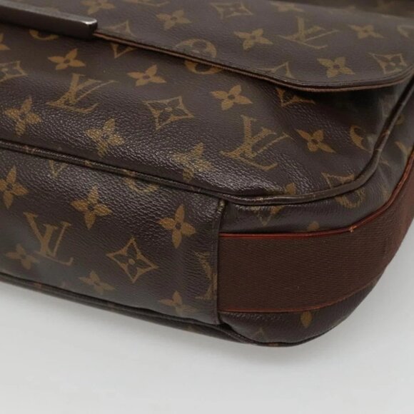 LOUIS VUITTON Monogram Messenger MM Bobourg Shoulder Bag - Picture 8 of 15